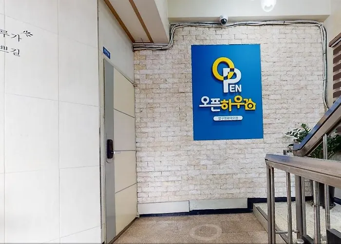 Open House Apgujeong-Rodeo ,Cony